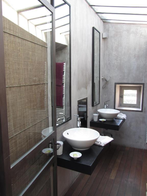 Bed & Breakfast Les Rosees 4*
