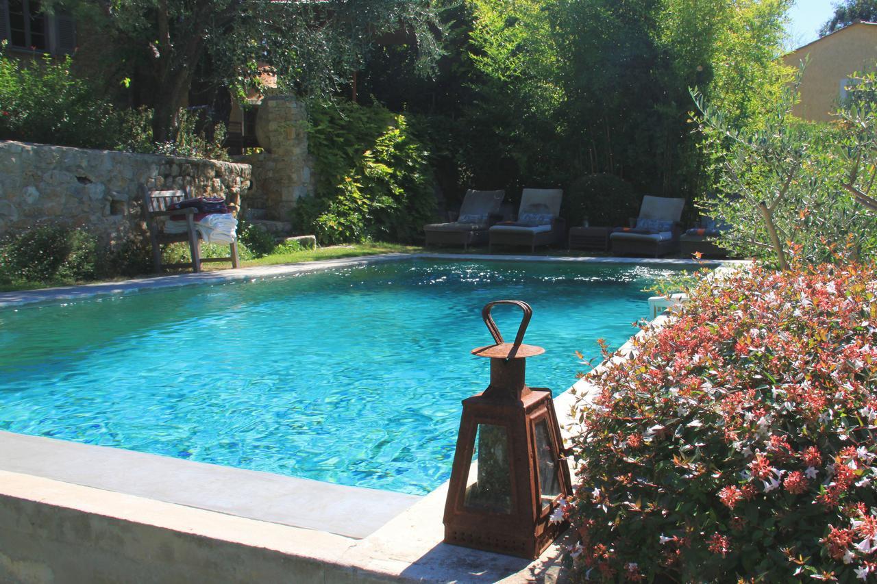 Les Rosees 4*